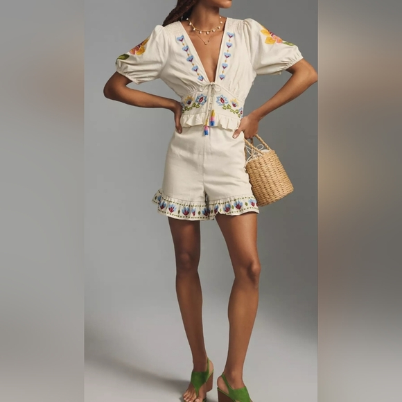 NWT $320 FARM RIO Linen Peplum Romper Ornate Embroidery Low Neck Beaded Belt M - Picture 1 of 11